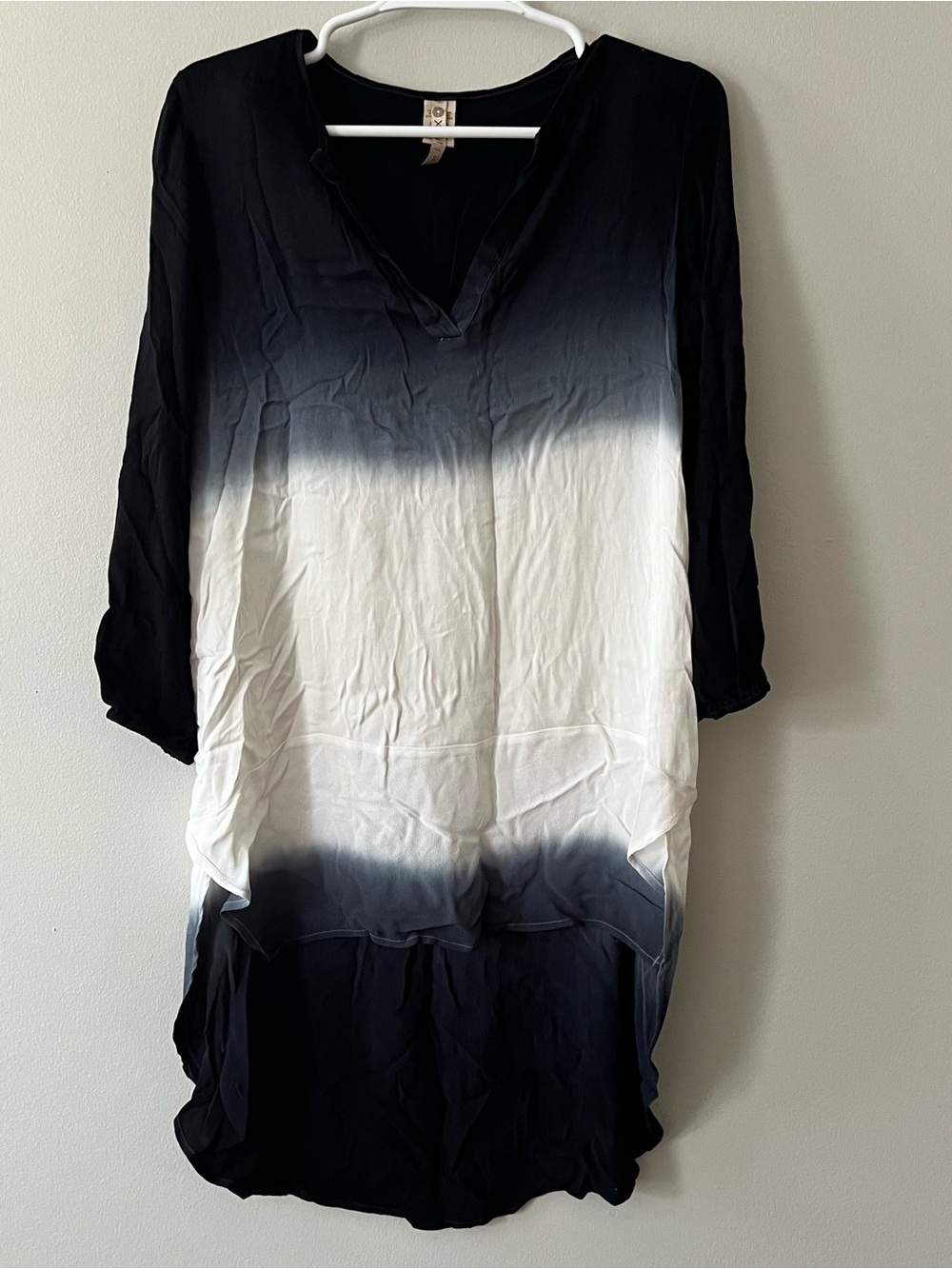 XCVI Women’s Black & White Ombre V-Neck Tunic Size Small